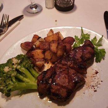 Red Fox Restaurant & Bar - 14 ounce New York strip steak with potatoes and broccoli - Sandwiches Near Me - Middletown, Connecticut Red Fox Restaurant & Bar - 14 ounce New York strip steak with potatoes and broccoli - Sandwiches Near Me - Middletown, Connecticut