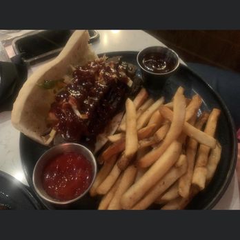Curfew - Boston Butt sandwich - New American Near Me - Memphis, Tennessee