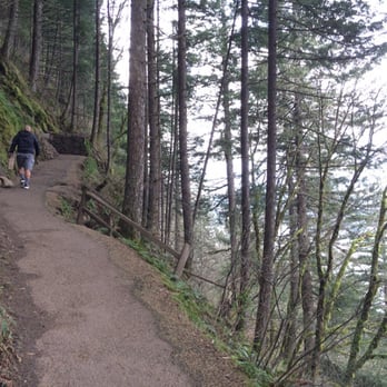 Multnomah Falls - Paved trail - Hiking Near Me - Bridal Veil, Oregon Multnomah Falls - Paved trail - Hiking Near Me - Bridal Veil, Oregon