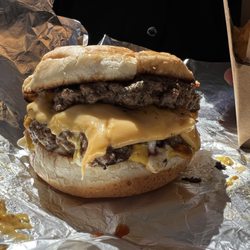 Ezee E's & C's Dawghouse and Grill
