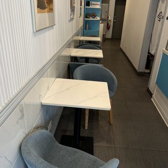 Rare Tea Chicago - Inside seating area - Bubble Tea Near Me - Chicago, Illinois