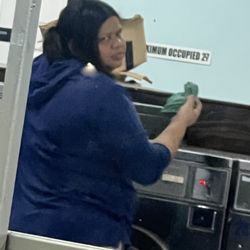 Broadway Washateria