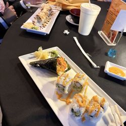 Asahi - Handroll, spicy California Roll, Crunch Munch Roll
