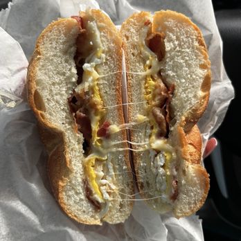 Pauli's Deli & Bagels - Delis Near Me - Norwalk, Connecticut