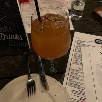 Wood Stack Pizza Kitchen - Metuchen - Apple cider spritz - Pizza Near Me - Metuchen, New Jersey Wood Stack Pizza Kitchen - Metuchen - Apple cider spritz - Pizza Near Me - Metuchen, New Jersey