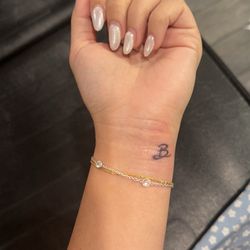Renegade Ink - They did an excellent job! I got there at 11 pm and was out a few minutes past closing . I'm very impressed and happy with the work!