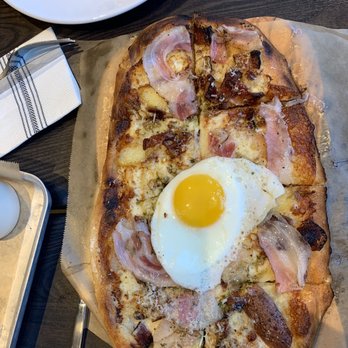 The Grocer's Table - Breakfast pizza - Cafes Near Me - Wayzata, Minnesota The Grocer's Table - Breakfast pizza - Cafes Near Me - Wayzata, Minnesota