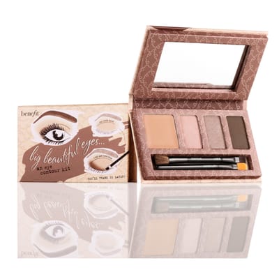 Benefit Cosmetics Boutique & Brow Bar by null