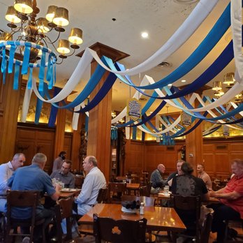 The Berghoff Restaurant - Dining hall - Bars Near Me - Chicago, Illinois The Berghoff Restaurant - Dining hall - Bars Near Me - Chicago, Illinois