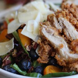 Poppy + Rose - Market Salad, add fried chicken