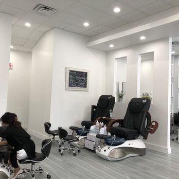 Lavender Mani Pedi - Everything is new and clean - Nail Salons Near Me - Marlton, New Jersey
