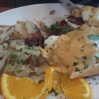 Plums Cafe - Egg Benedict - Breakfast & Brunch Near Me - Costa Mesa, California