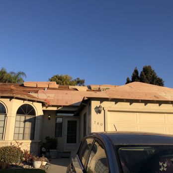 Knox Roofing - Here you can see the area without any plywood then the new wood. Looks great! - Roofing Near Me - Scotts Valley, California