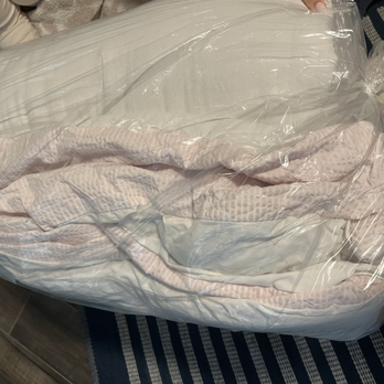 Palm Beach Lakes Laundry - My new pink comforter - Laundromat Near Me - West Palm Beach, Florida Palm Beach Lakes Laundry - My new pink comforter - Laundromat Near Me - West Palm Beach, Florida