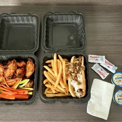 The Flavor Lab Wings & Burgers - TRADITIONAL WINGS 8 PCS and PHILLY