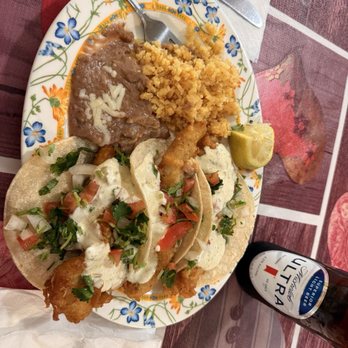 Buckshot Deli & Diner - Fish taco plate - American Near Me - Niland, California