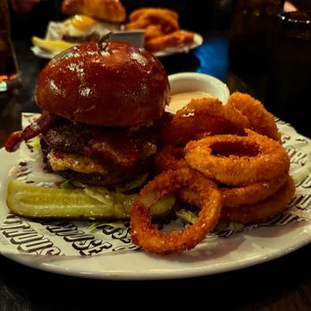 Arthouse - American Near Me - Aurora, Illinois