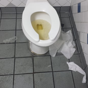 Chevron - Really nasty bathrooms - Convenience Stores Near Me - Buttonwillow, California