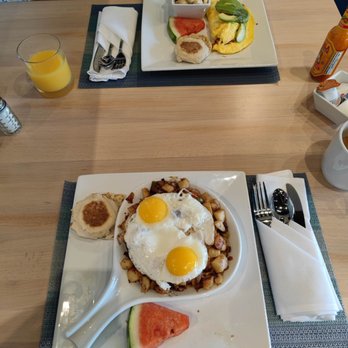 The Good Egg - Bacon skillet, near, California omelet w/side of fruit far. - Breakfast & Brunch Near Me - San Diego, California The Good Egg - Bacon skillet, near, California omelet w/side of fruit far. - Breakfast & Brunch Near Me - San Diego, California