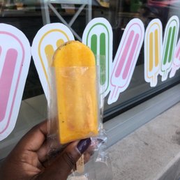 Passionfruit w. Strawberry Passionfruit w. Strawberry