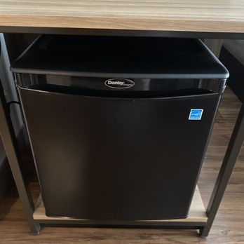 Tru By Hilton Savannah Midtown - Mini fridge - Hotels Near Me - Savannah, Georgia Tru By Hilton Savannah Midtown - Mini fridge - Hotels Near Me - Savannah, Georgia