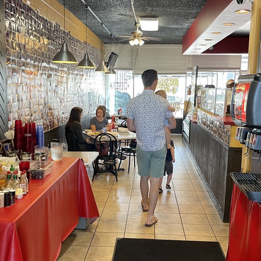 Joes Cafe - Atmosphere - Breakfast & Brunch Near Me - Orem, Utah