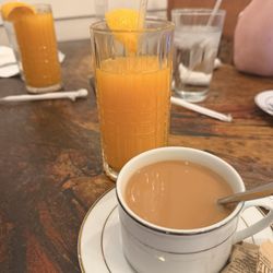 MeeMa’s - Fresh squeezed orange juice and coffee