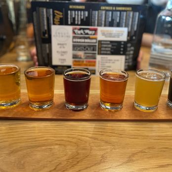 Crust Brewing - The flight - Breweries Near Me - Rosemont, Illinois