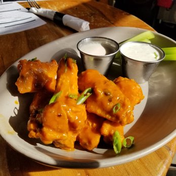 10 Barrel Brewing - Buffalo wing intermission, solid. - Breweries Near Me - Boise, Idaho 10 Barrel Brewing - Buffalo wing intermission, solid. - Breweries Near Me - Boise, Idaho