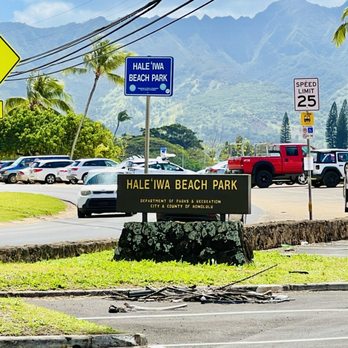 Hale‘iwa Beach Park - Signage. Free parking was wide open. - Beaches Near Me - Haleiwa, Hawaii Hale‘iwa Beach Park - Signage. Free parking was wide open. - Beaches Near Me - Haleiwa, Hawaii