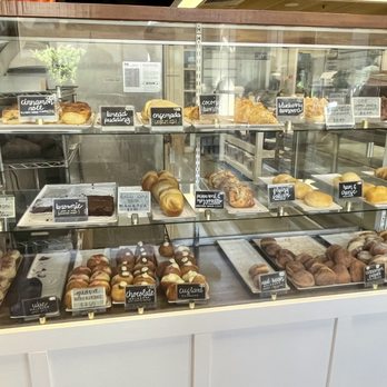 Kauai Bakery - Bake case. - Bakeries Near Me - Lihue, Hawaii Kauai Bakery - Bake case. - Bakeries Near Me - Lihue, Hawaii
