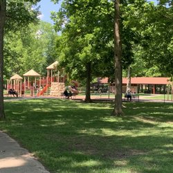 Meadowood Park - Walkways