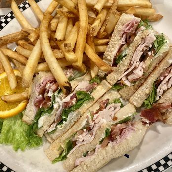 Black Bear Diner Santa Clarita - Turkey Club 6/27/24 - Diners Near Me - Santa Clarita, California