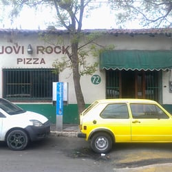 Jovi Rock Pizza - Una opción local entre tantas cadenas fast-pizza.