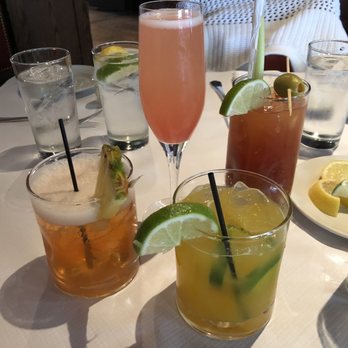 Hendrick's Tavern - Cocktails - Bars Near Me - Roslyn, New York