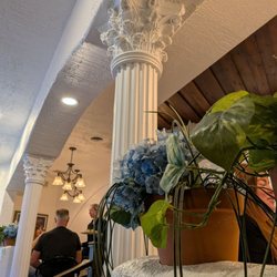 Greek Tycoon Restaurant - Decor