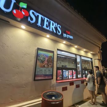 Bruster's Real Ice Cream - Ordering window - Ice Cream & Frozen Yogurt Near Me - Torrance, California