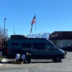 Les Schwab Tire Center