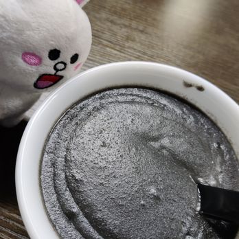 Frostcity - Gee mah koo... Black sesame (sweet) soup! - Desserts Near Me - Honolulu, Hawaii