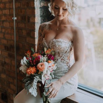 Linda's Flowers - Florists Near Me - Chicago, Illinois