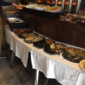 En attendant l'or - Buffet of brunch - Pubs Near Me - Paris, 75