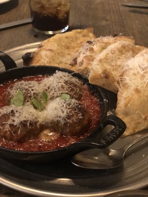 Etta Bucktown by null