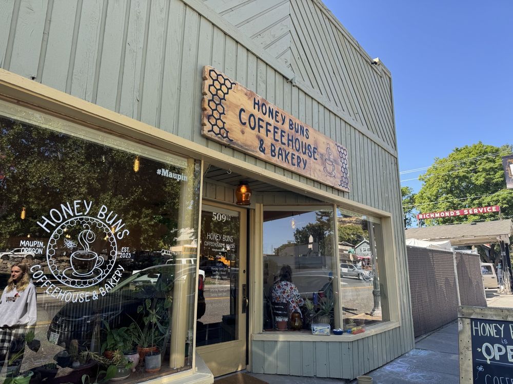 Honey Buns Coffeehouse & Bakery Logo