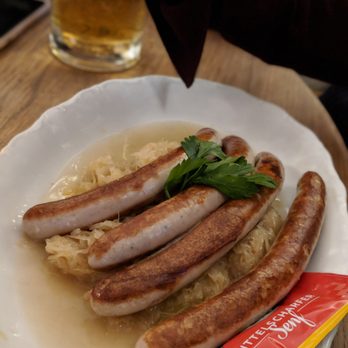 Augustiner am Platzl - Sausage platter with saurkraut - German Near Me - Munich, BY