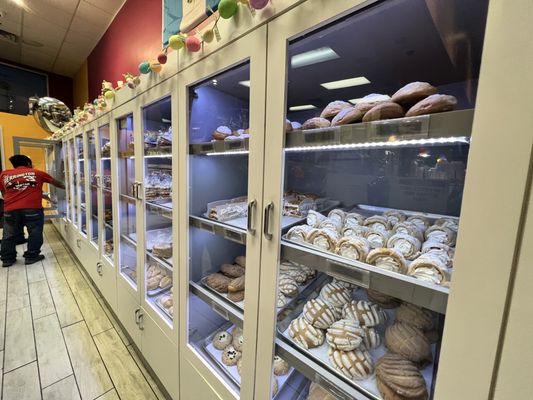 El Quetzal Bakery & Restaurant