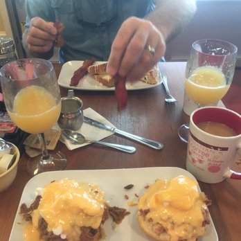 Ruby Slipper Orange Beach - Lovely presentation but eggs were hard cooked and cold. - Cafes Near Me - Orange Beach, Alabama