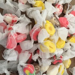 Wee-R-Sweetz - Excellent fresh taffy