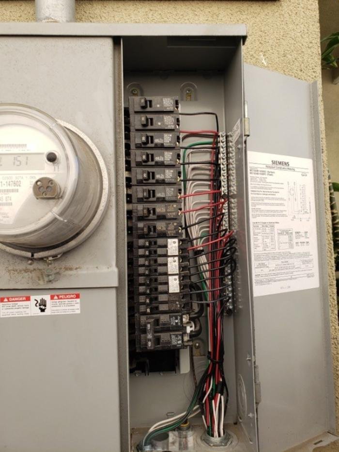 Slide of Ronii's Electric