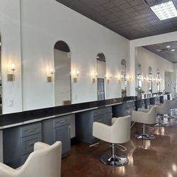 The Howse salon