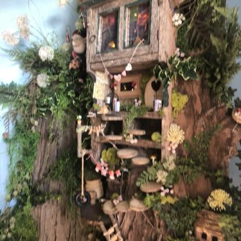 The Maui Cookie Lady - Decor. - Desserts Near Me - Makawao, Hawaii The Maui Cookie Lady - Decor. - Desserts Near Me - Makawao, Hawaii